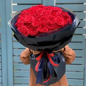BÓ HOA HỒNG ĐỎ TẶNG BẠN GÁI